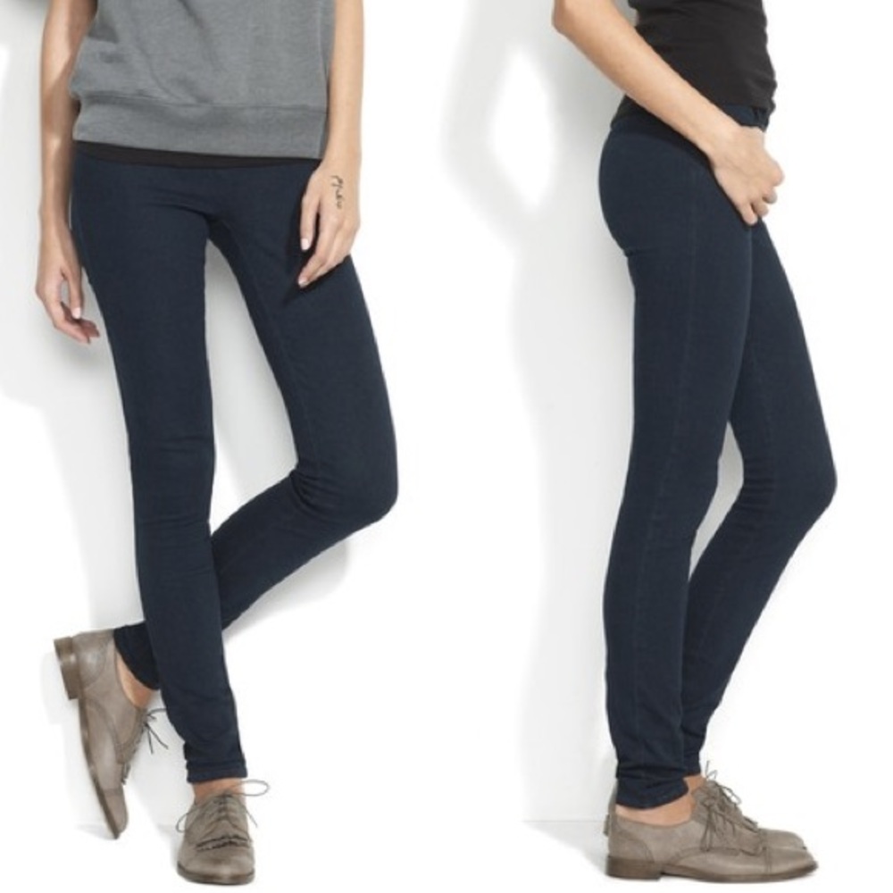 Madewell lowrise “Legging” jean in dark wash
